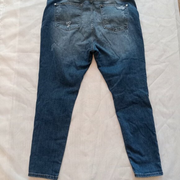 Judy Blue Los Angeles Distressed Grunge Y2K Leopard Print Accents Jeans - Picture 3 of 9